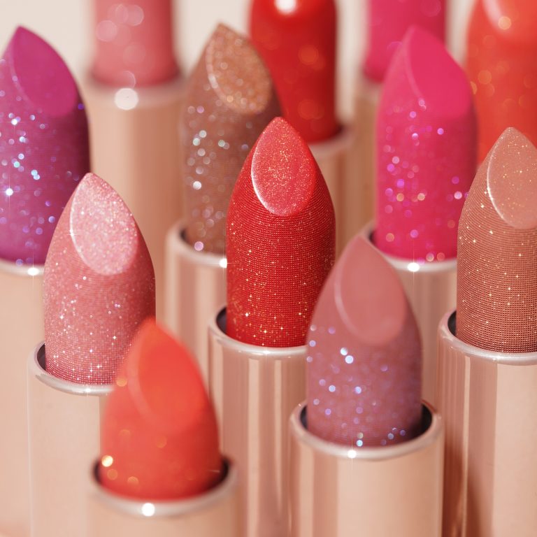 03 Infinity Moisture Shine Lipstick-Scene-P5-1600X1600